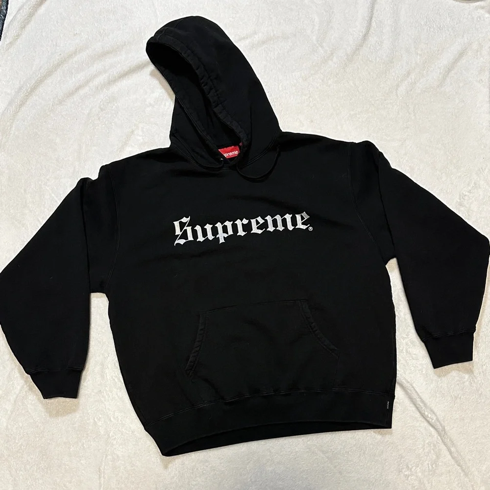 Supreme Black Hoodie - Picture 1 of 5